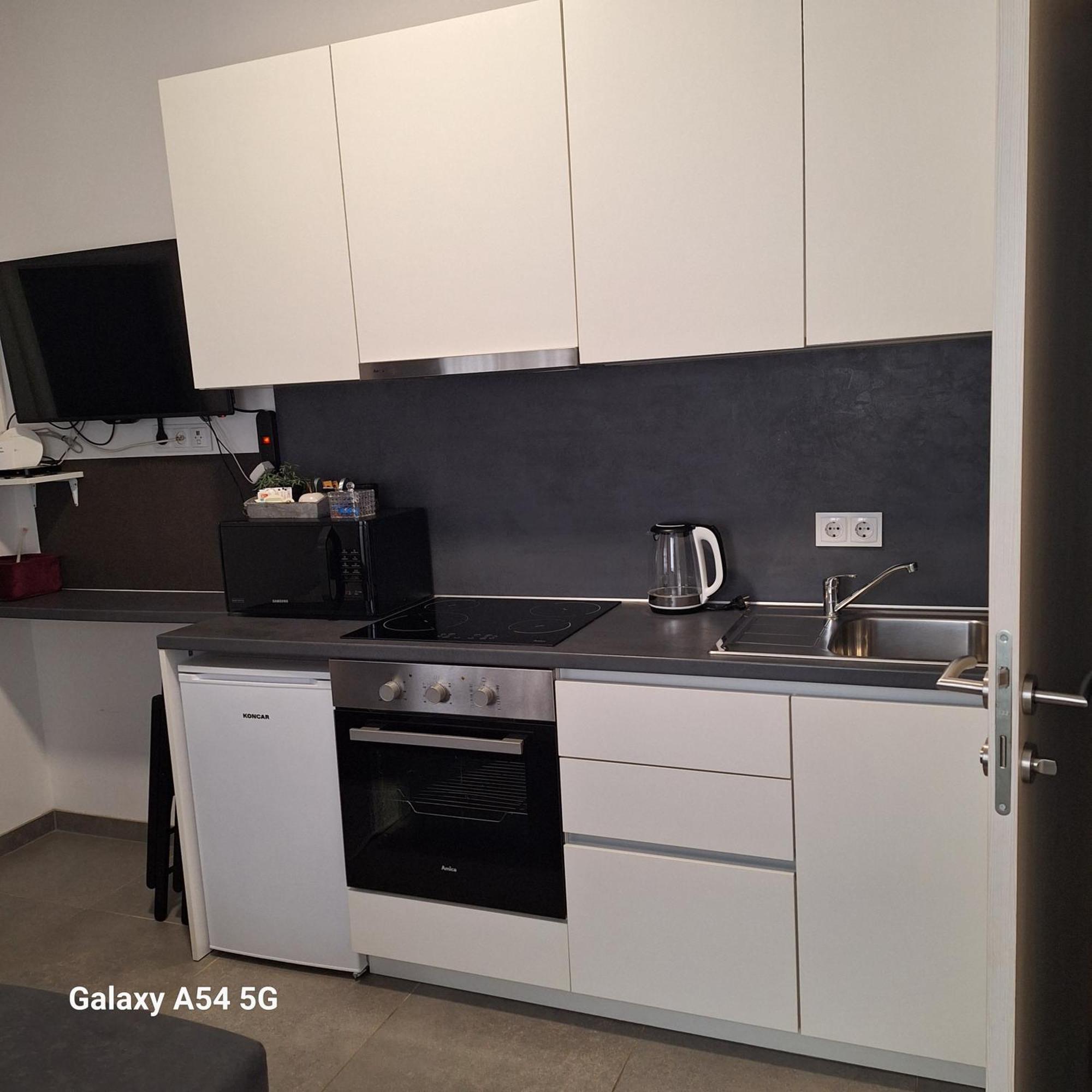 Studio Apartmani Louis I Lola Zagreb Exterior photo